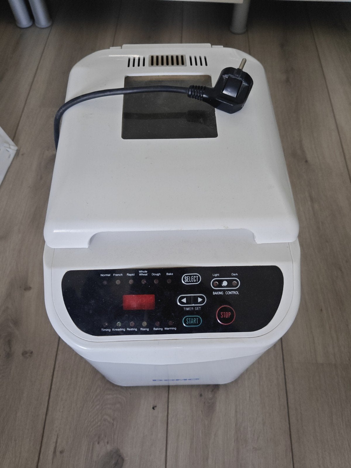 Broodbakmachine met timer en kijkvenster, Ophalen, Gebruikt, Met timer