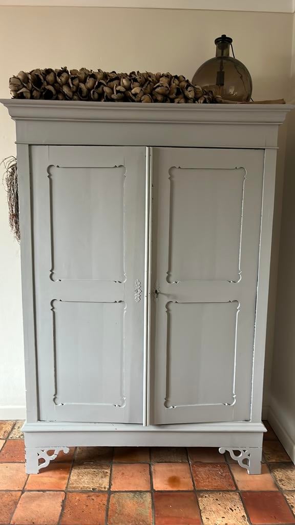 Mooie oude kast, Ophalen