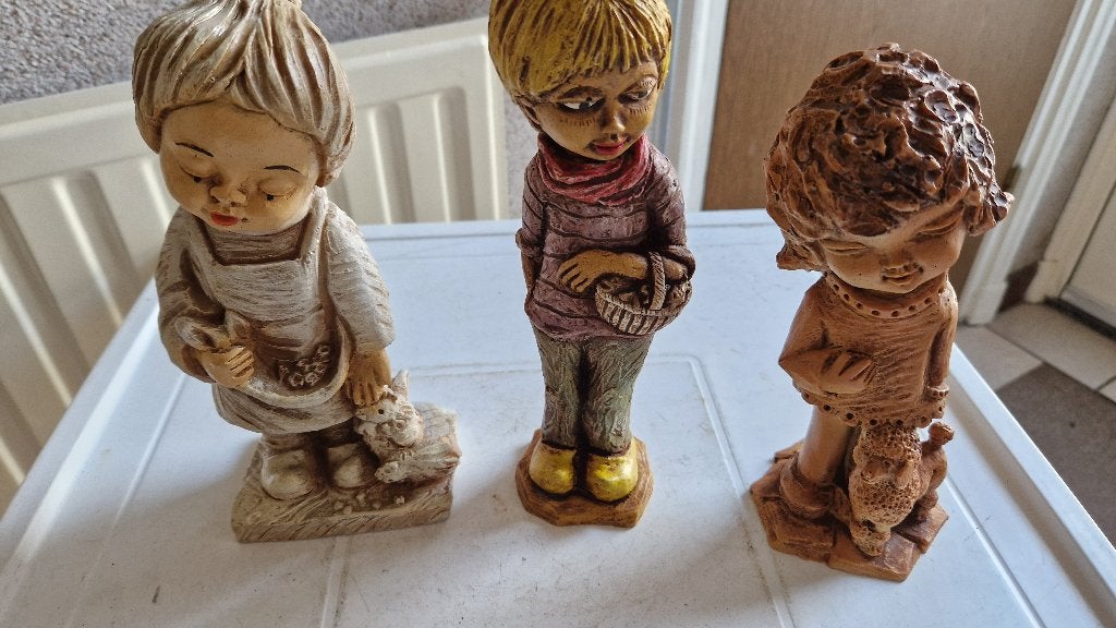 3 oude brocante kinderbeeldjes gemerkt, Ophalen of Verzenden, Gebruikt, Mens