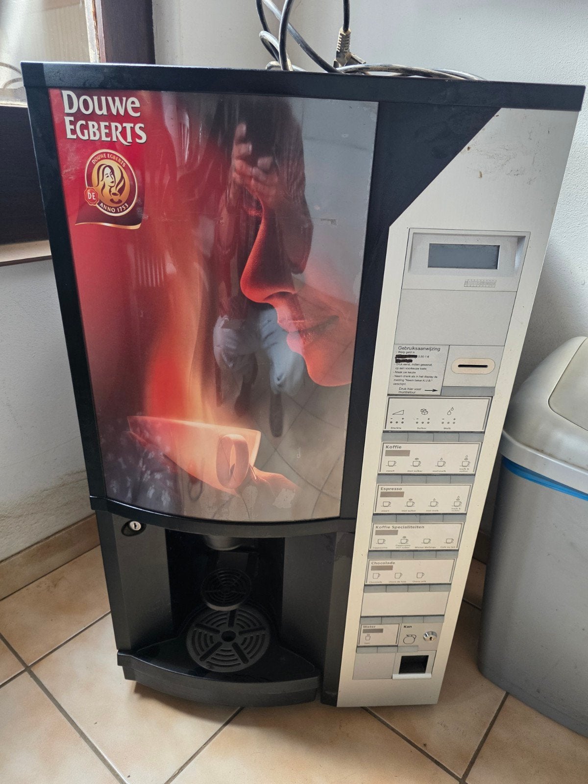 Douwe Egberts Koffieautomaat - Vittenborg CV7200, Witgoed en Apparatuur, Koffiezetapparaten, Ophalen, Gebruikt, 10 kopjes of meer