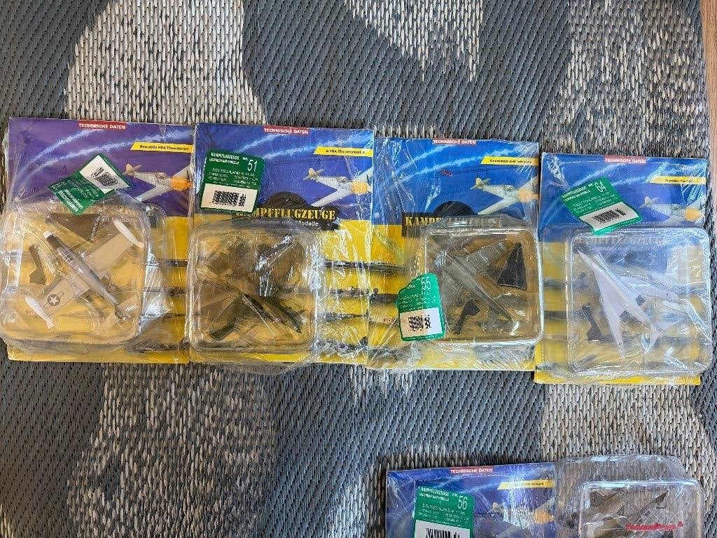 Kavel van 4 modelvliegtuigen - Tupolev, A-10A, F-86F, F-104G, Hobby en Vrije tijd, Overige merken, 1:72 tot 1:144, Nieuw, Ophalen of Verzenden