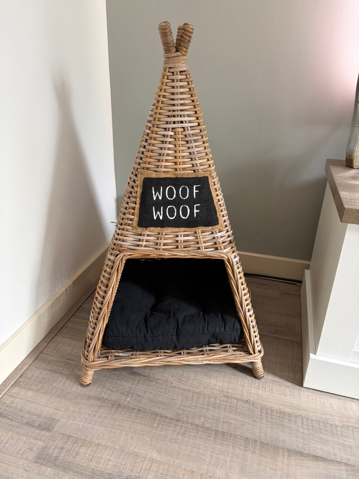 Hondenmand Woof Woof, Ophalen, Zo goed als nieuw, Riet