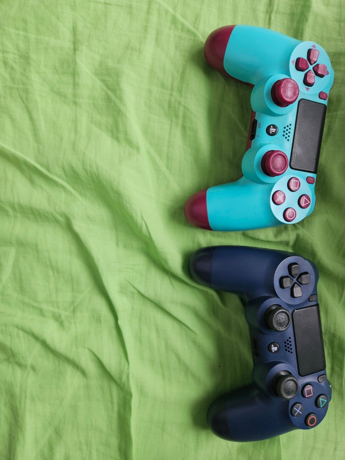 2 PlayStation 4 controllers - defect, Ophalen, Controller, Niet werkend, PlayStation 4
