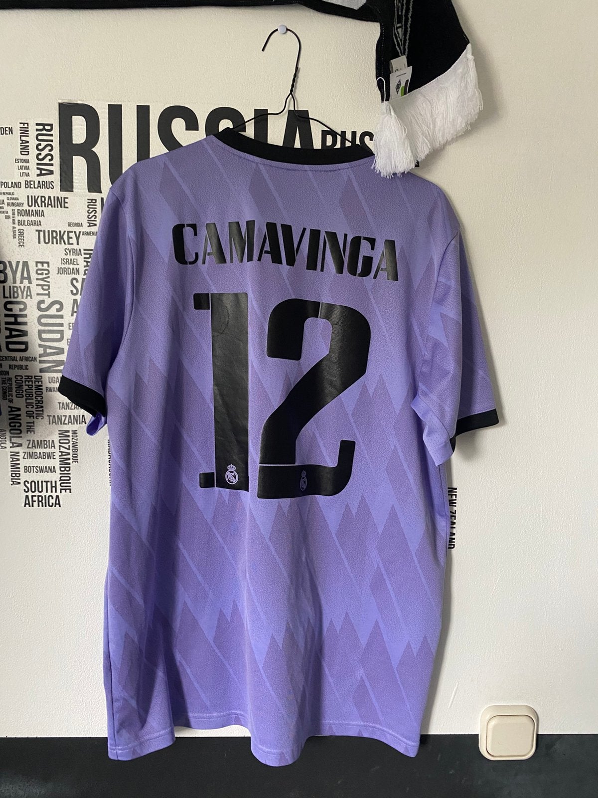 Real madrid 22/23 uit camavinga, Ophalen of Verzenden, Zo goed als nieuw, Maat 52/54 (L), Paars