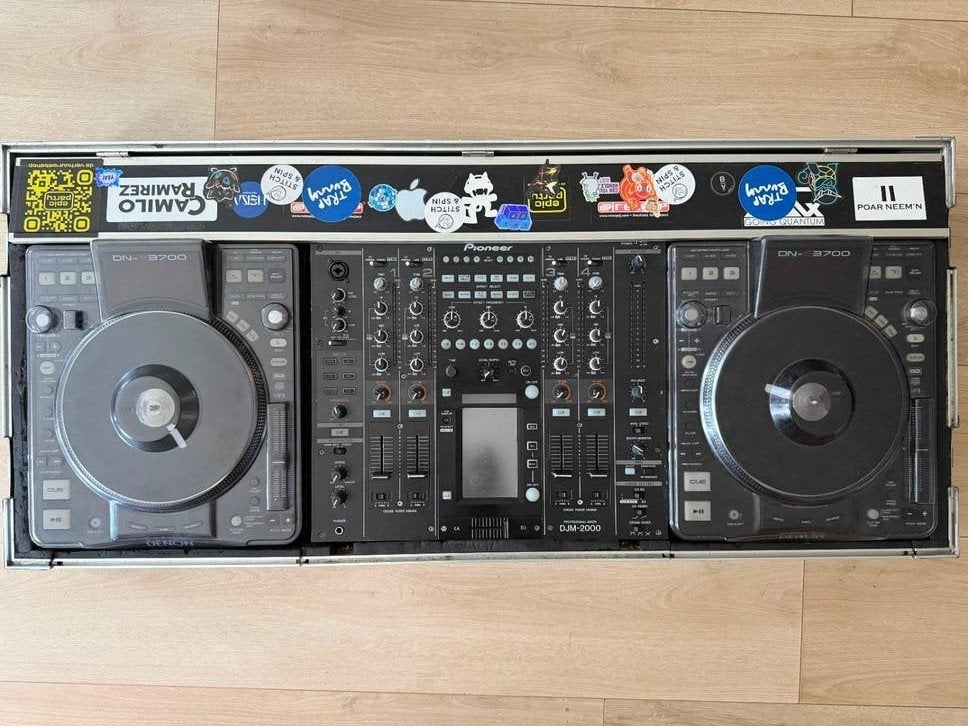 Complete DJ Set 2 Denon S3700, 1 Pioneer DJM2000, Flightcase, Ophalen, Gebruikt, Dj-set, Pioneer