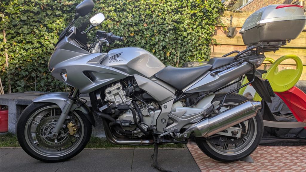 Honda CBF1000, Motoren, 4 cilinders, Motorrijbewijs A, Gebruikt, Particulier