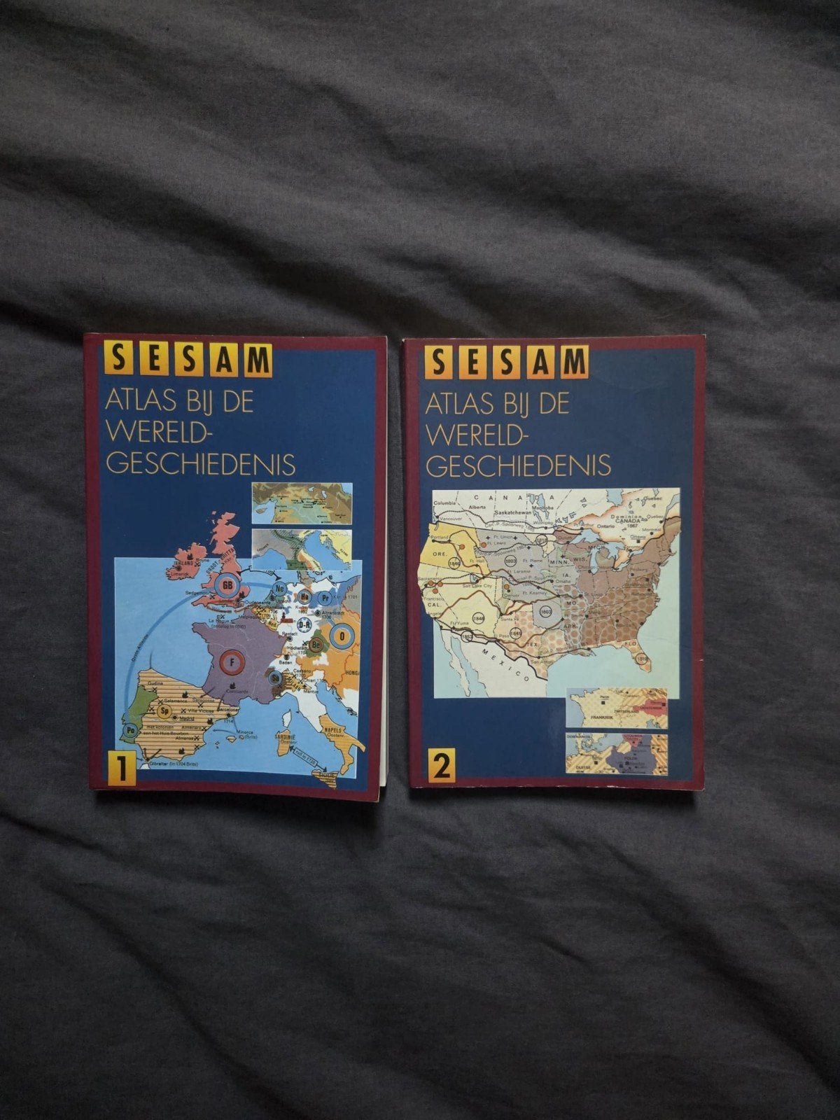 Sesam Atlas bij de Wereldgeschiedenis - Deel 1 & 2, Gelezen, Overige atlassen, Ophalen of Verzenden, 1800 tot 2000