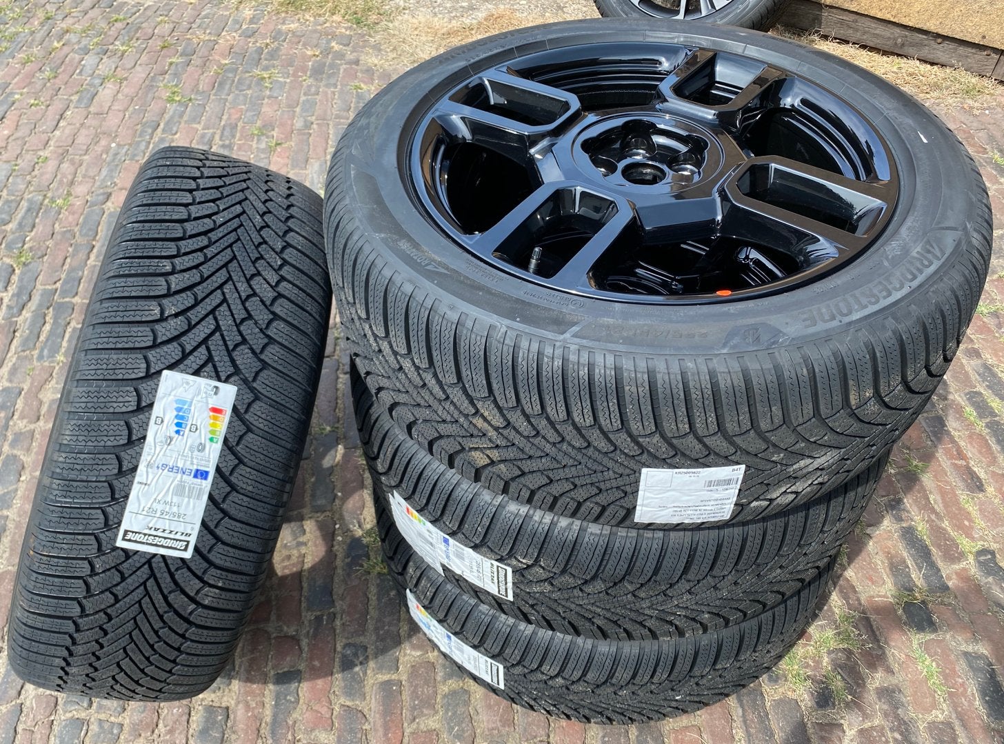 NIEUWE 21” Kia EV9 velgen + TPMS + 285/45 R21 winterbanden, 285 mm, Banden en Velgen, Nieuw, 21 inch