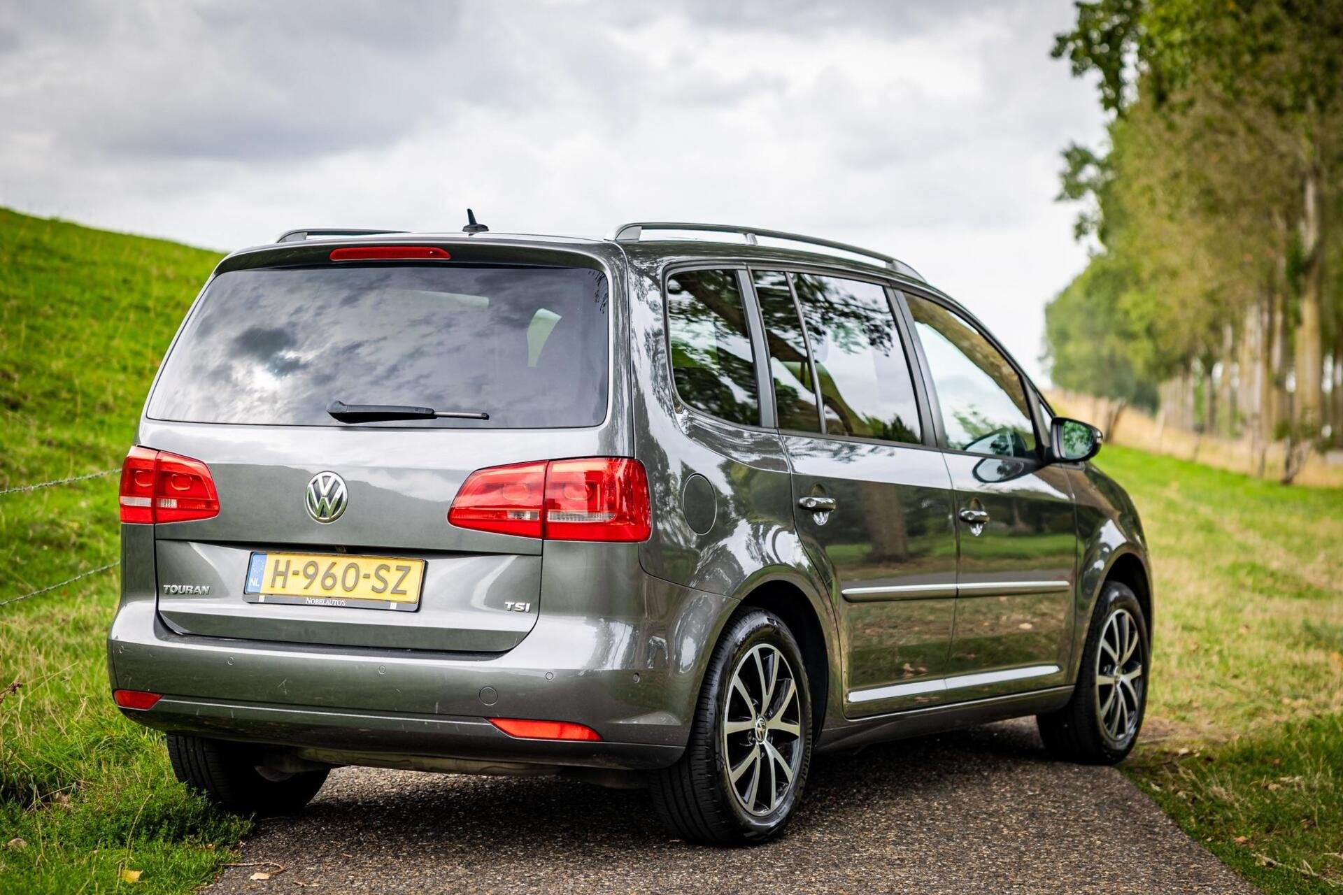 Volkswagen Touran 1.4 TSI Highline 7p.|Motor vv heeft 140dkm, Auto's, Euro 5, 15 km/l, Gebruikt, 4 cilinders