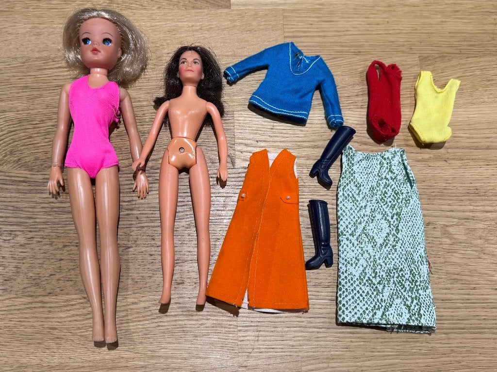 Vintage Sindy, en Charlie's Angels poppen helaas kapot, Ophalen of Verzenden, Gebruikt, Fashion Doll