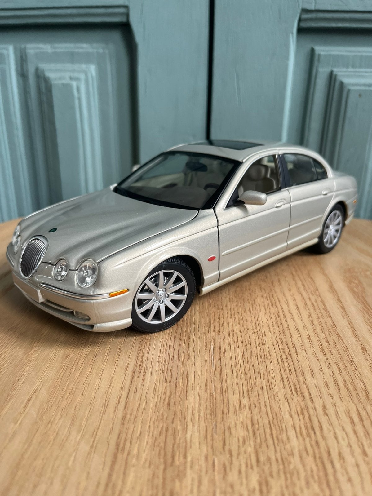 Jaguar S-Type maisto 1:18, Hobby en Vrije tijd, Modelauto's | 1:18, Ophalen of Verzenden, Zo goed als nieuw, Auto, Maisto