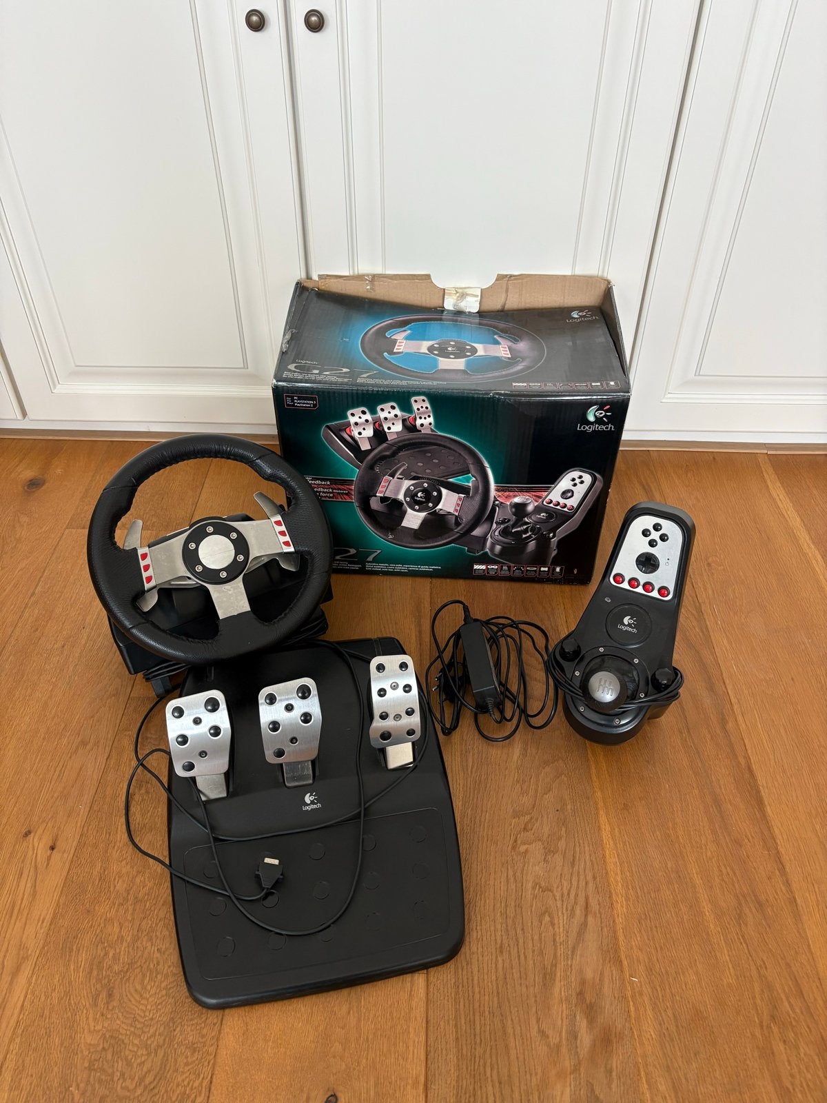 Logitech G27 Racestuur met pedalen en shifter, Spelcomputers en Games, Racestuur, Gebruikt, Force feedback, Ophalen of Verzenden