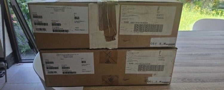 Nieuwe Aruba HPE Enterprise Switch (2 stuks beschikbaar), Computers en Software, Netwerk switches, Nieuw, Ophalen of Verzenden