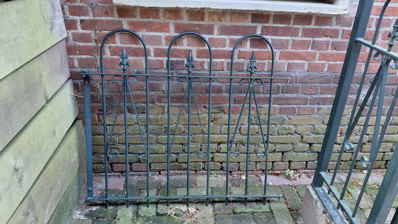 Decoratief ijzeren hekwerk met poort en boog, Tuin en Terras, Met poort, Gebruikt, Ophalen of Verzenden, Sierhekwerk
