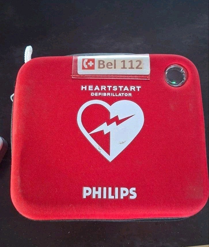 AED philips hs1 heartstarter defibrilator, Ophalen