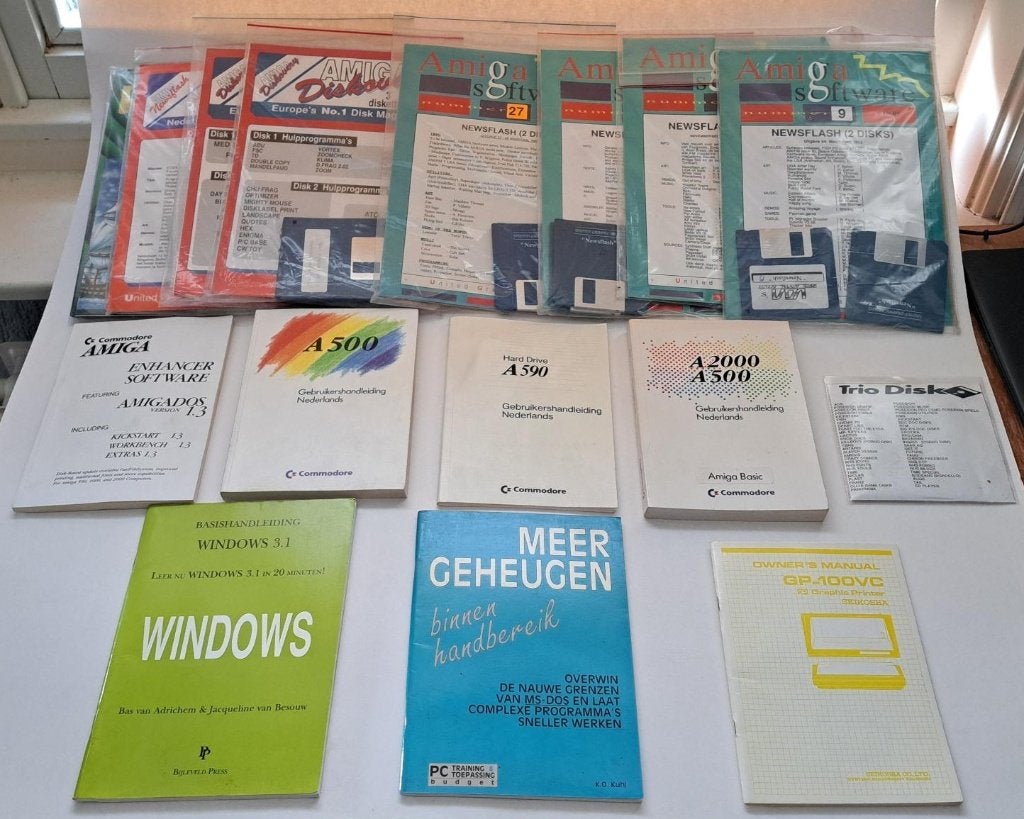 commodore amiga software en boeken pakket, Ophalen of Verzenden, Commodore Amiga