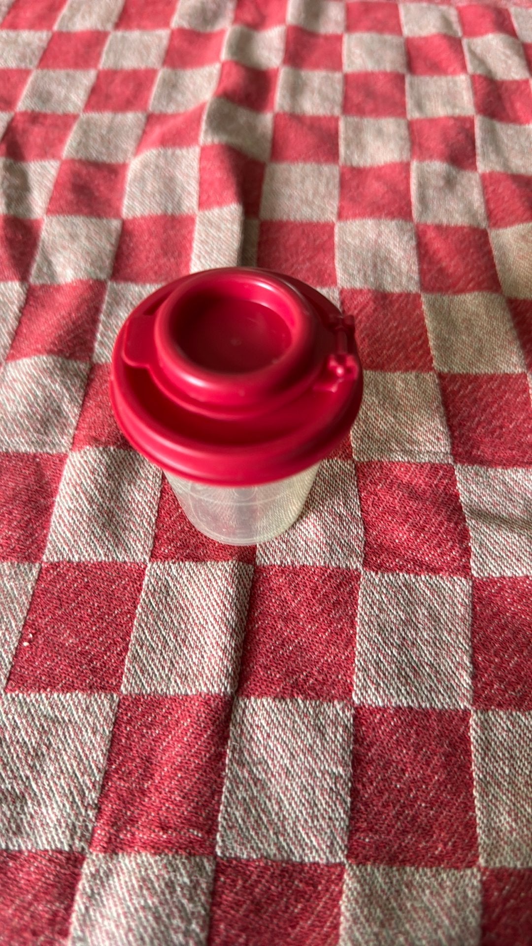 Tupperware strooipotje rood deksel, Huis en Inrichting, Keuken | Tupperware, Ophalen of Verzenden, Zo goed als nieuw, Rood