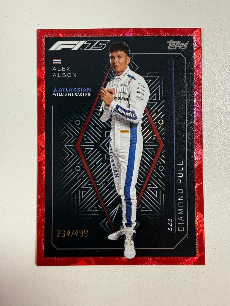 323 Alex Albon /499 RED Diamond Pull Turbo Attax 2025, Ophalen of Verzenden, Nieuw, Overige sporten, Poster, Plaatje of Sticker