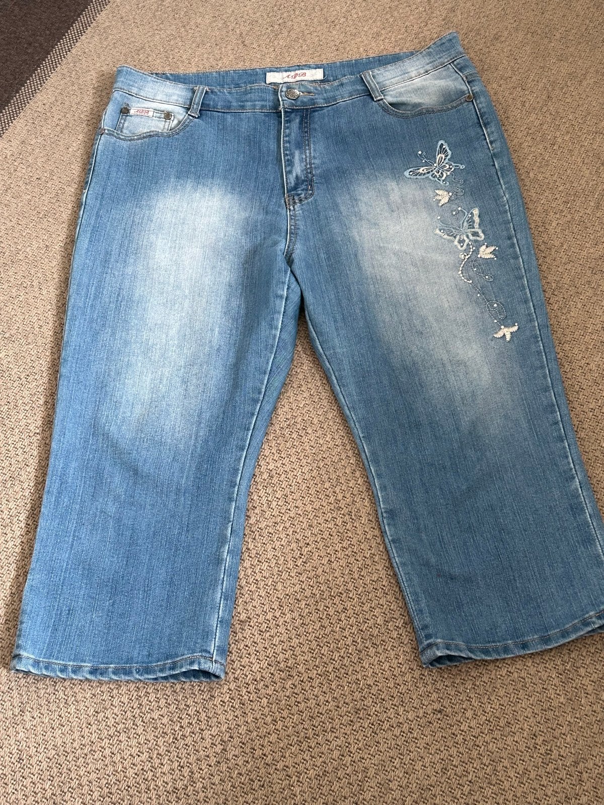 Capri jeans met vlinderborduursel - Maat 46, Blauw, Maat 46/48 (XL) of groter, Ophalen of Verzenden, Zo goed als nieuw