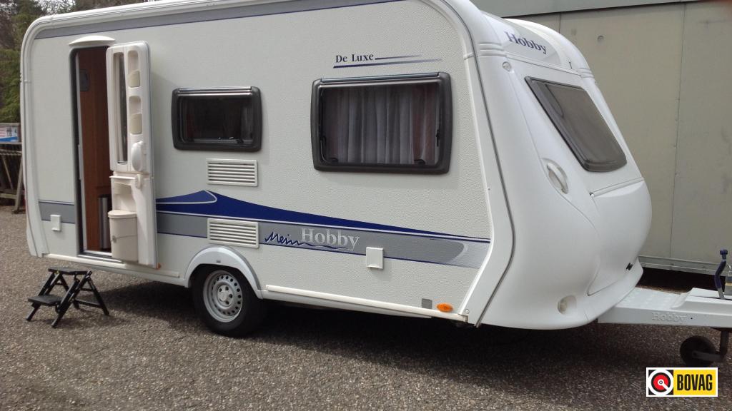 Hobby De Luxe 440 SF, Caravans en Kamperen, Hobby, Treinzit, Schokbreker, 4 tot 5 meter