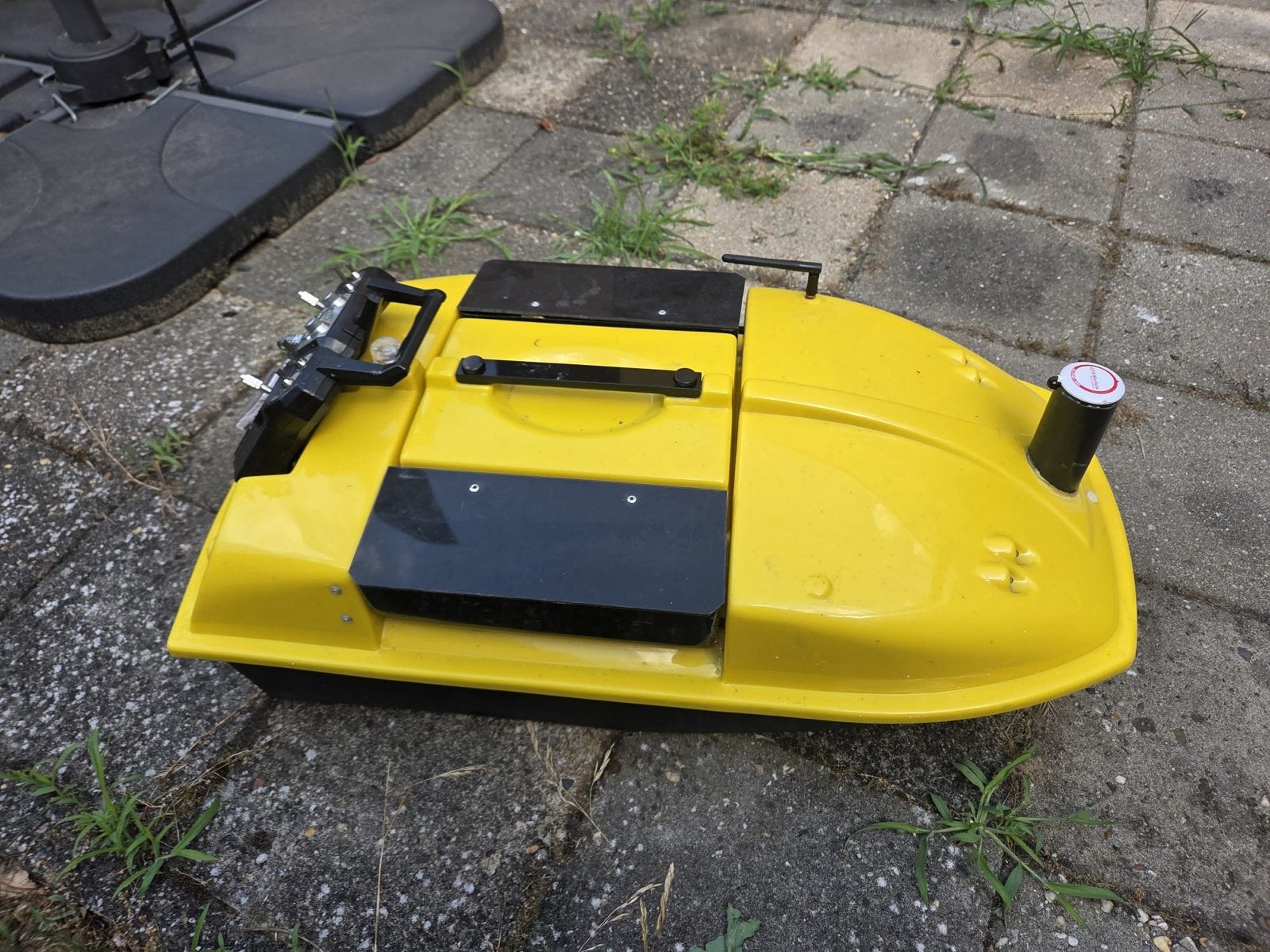 SCEN Baitboat V2 (compleet met FF lipo en GPS), Watersport en Boten, Hengelsport | Karpervissen, Ophalen, Gebruikt