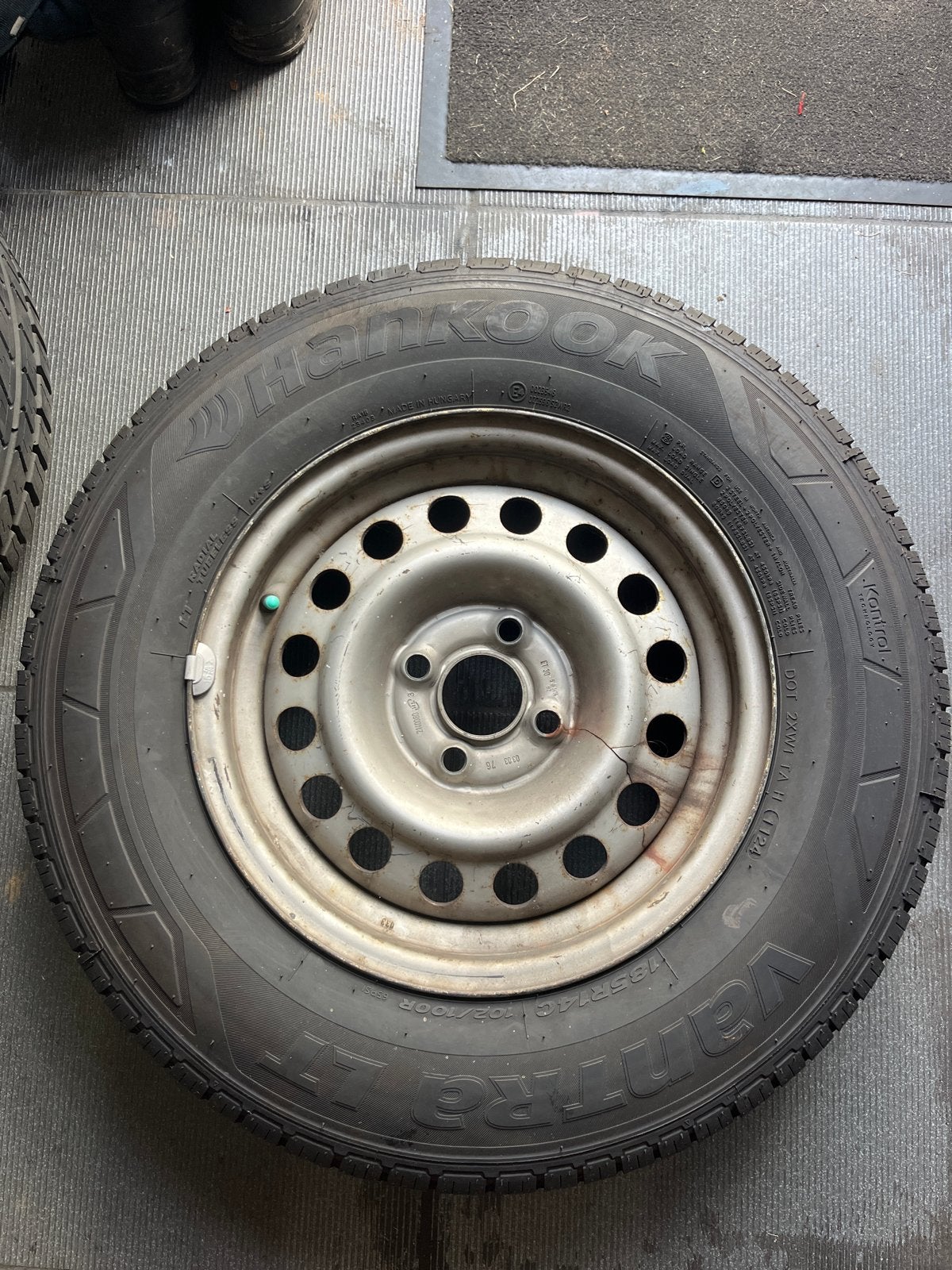 2 reservewielen voor caravan 4x100: Hankook en Brillant, Caravans en Kamperen, Ophalen of Verzenden, Gebruikt