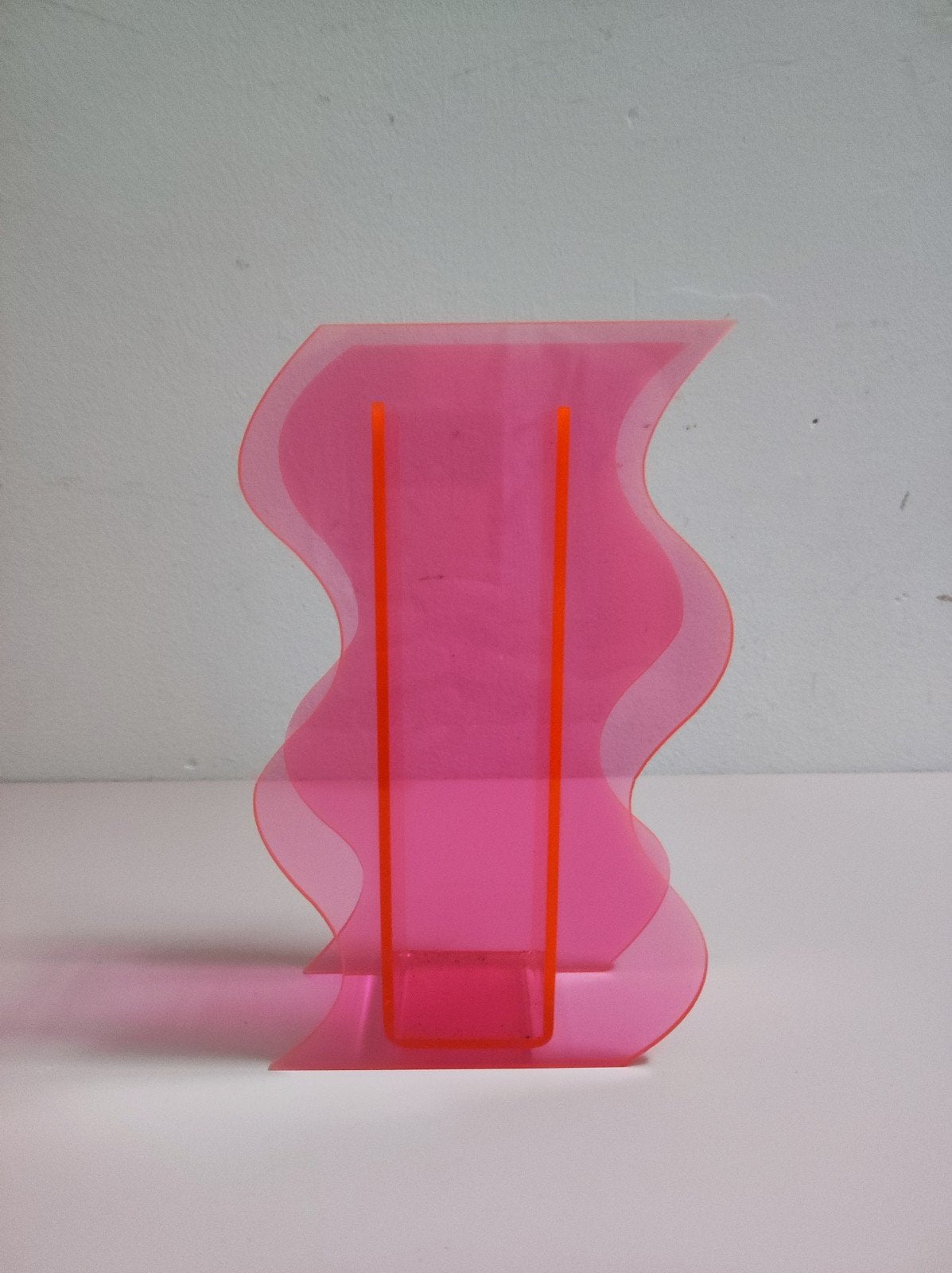 Leuk neonroze vaasje, Overige kleuren, Ophalen of Verzenden, Minder dan 50 cm, Glas