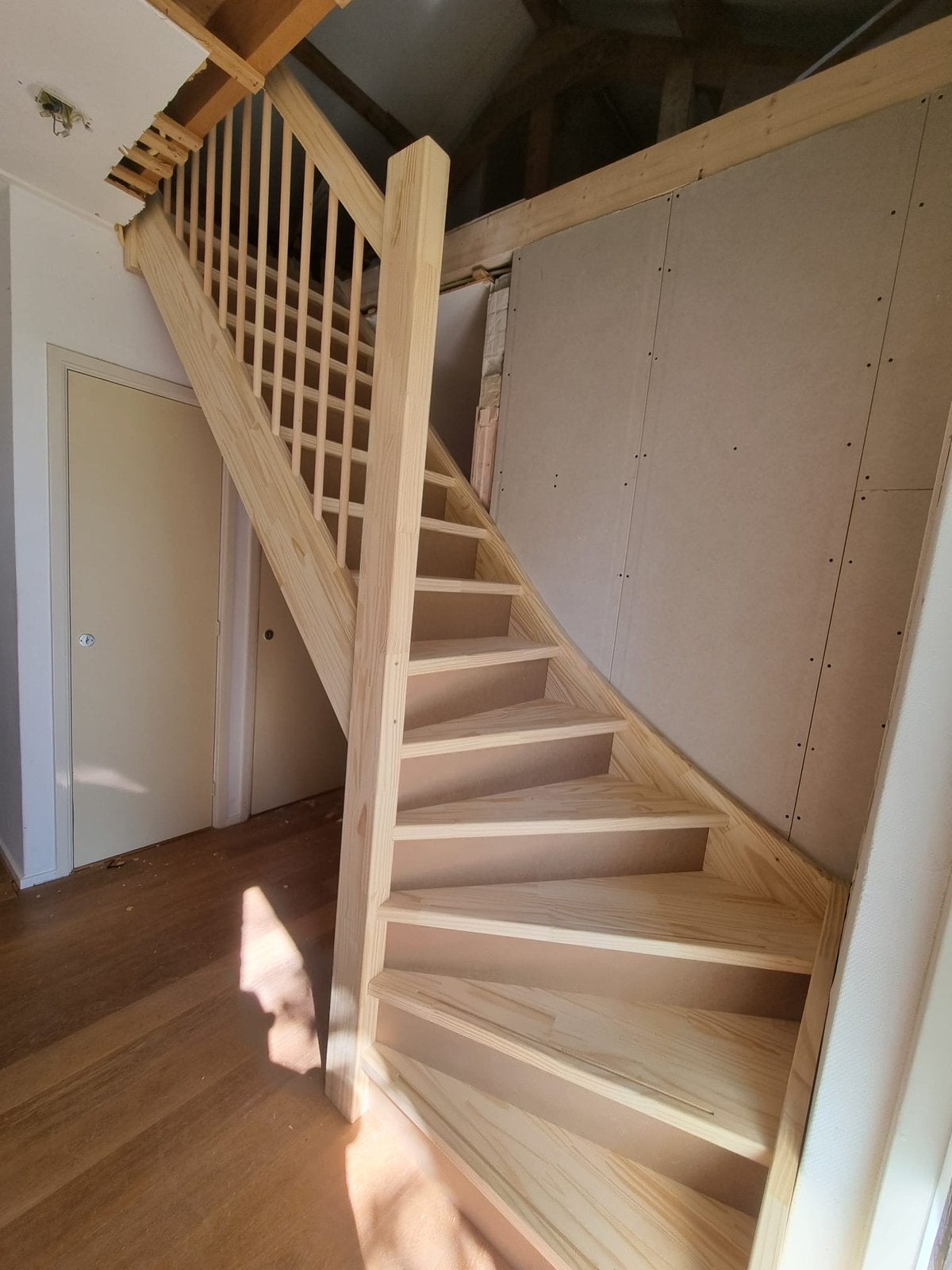 De aller goedkoopste in trappen op maat!!!!, Ophalen, Zo goed als nieuw, 2 tot 4 meter