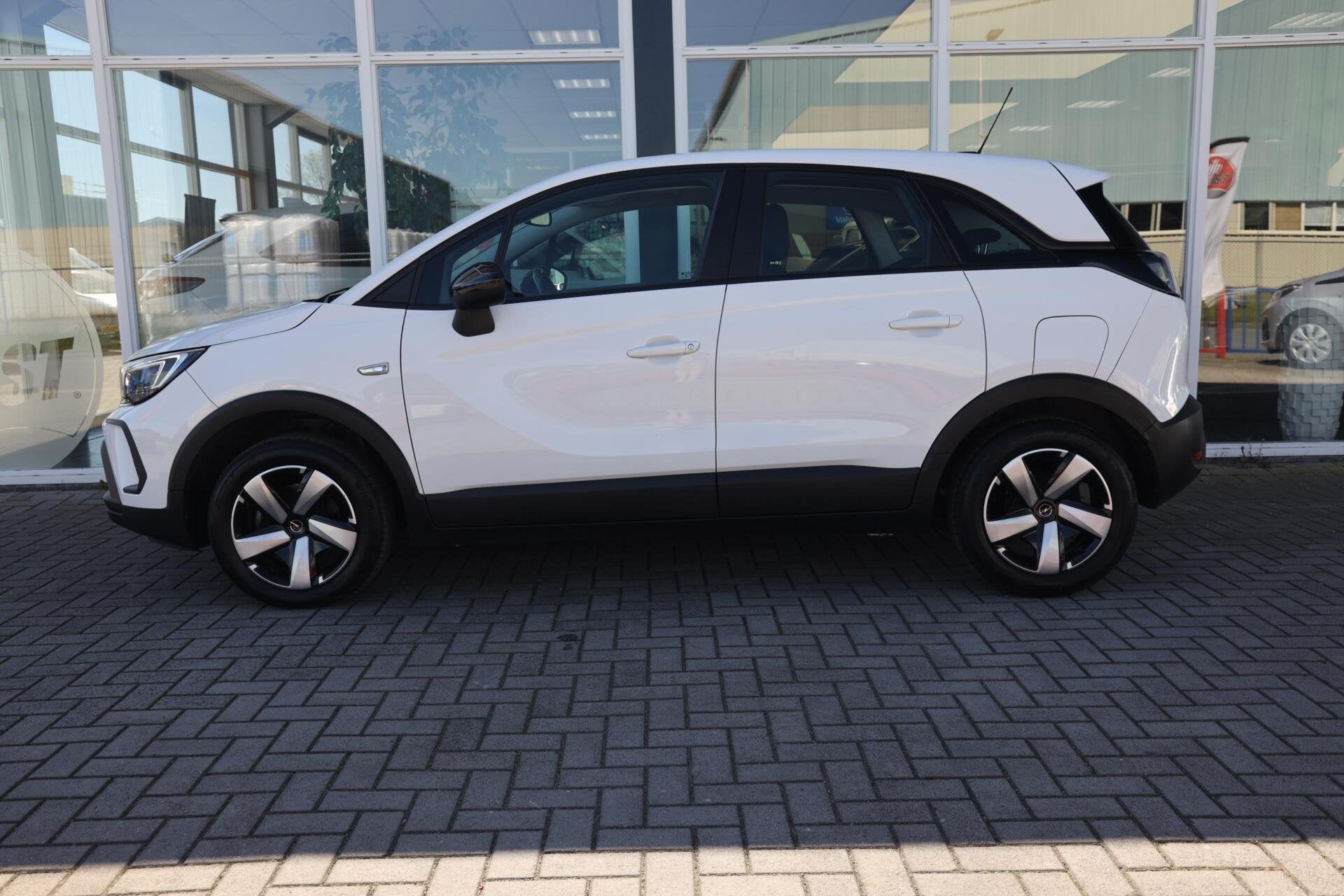 Opel Crossland 1.2 Turbo Business Edition | Trekhaak | Carpl, Voorwielaandrijving, Gebruikt, Euro 6, 1199 cc