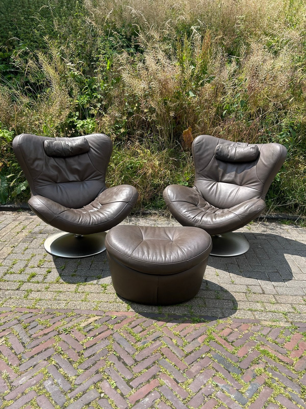 Natuzzi fauteuil (2x) met voetenbank - Bruin leer, Huis en Inrichting, Ophalen, Gebruikt, Bruin, Leer
