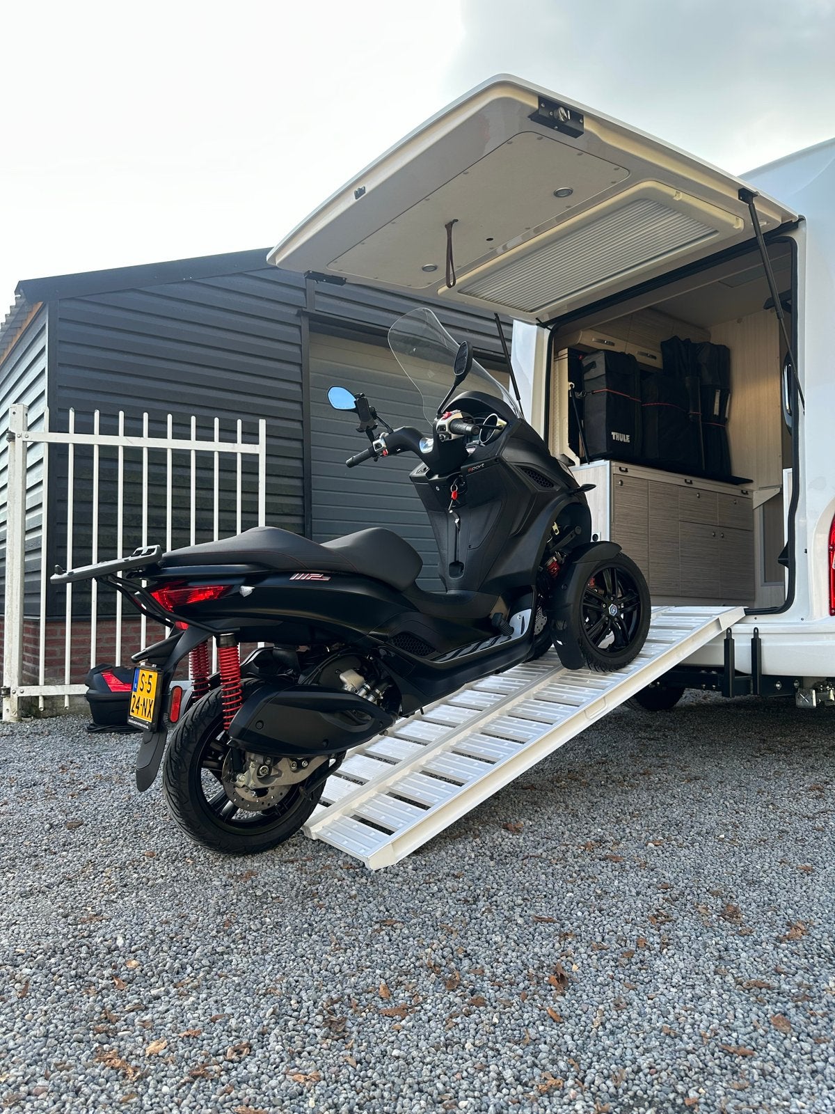 Compacte Brevio 600 camper met motorruimte en off-grid optie, Caravans en Kamperen, Reservewiel, Fiat, Particulier, Bürstner