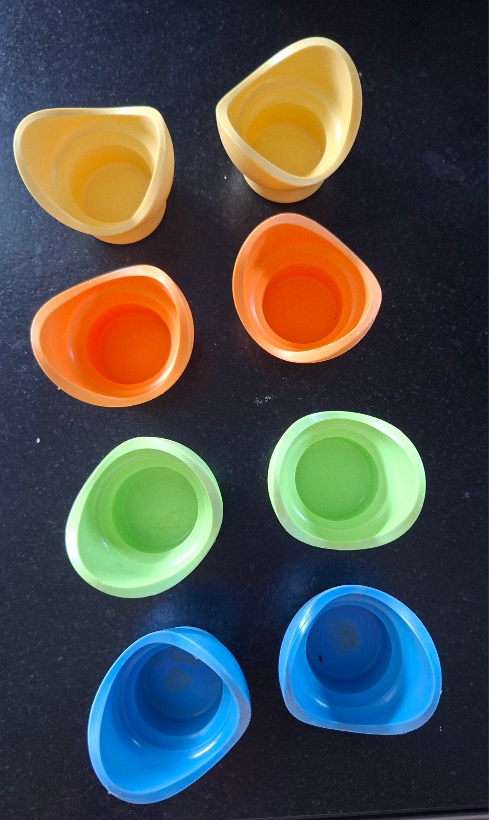 Tupperware Eierdopjes Set - Diverse Kleuren, Overige typen, Ophalen of Verzenden, Zo goed als nieuw, Stapelbaar