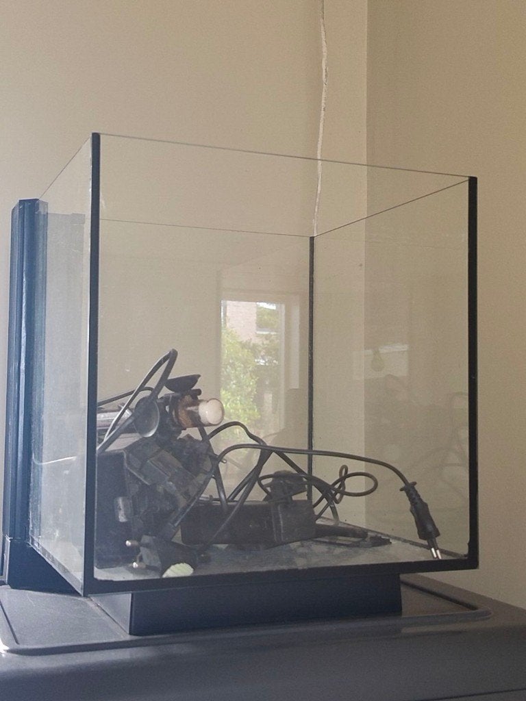 Qubic 30 pro gebruikt aquarium, Ophalen, Gebruikt, Leeg aquarium, Superfish