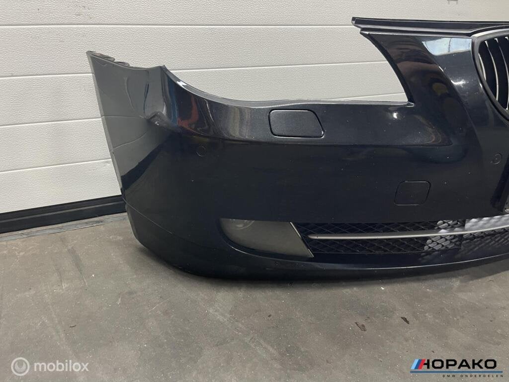Voorbumper BMW 5 serie E60 E61 | Schwarz II, Gebruikt, Einsteinlaan 5, Rijswijk, Voor, Ophalen of Verzenden