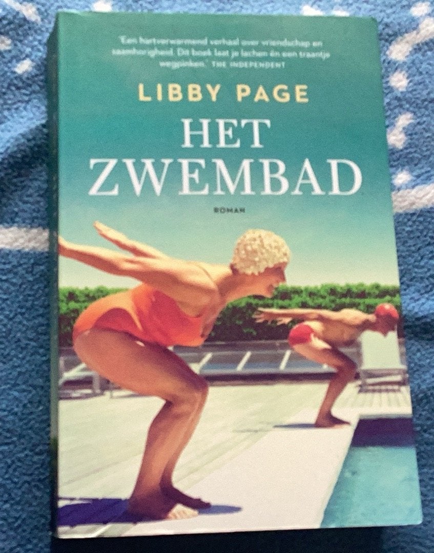 Libby Page - Het Zwembad (Roman), Ophalen of Verzenden, Zo goed als nieuw, Nederland