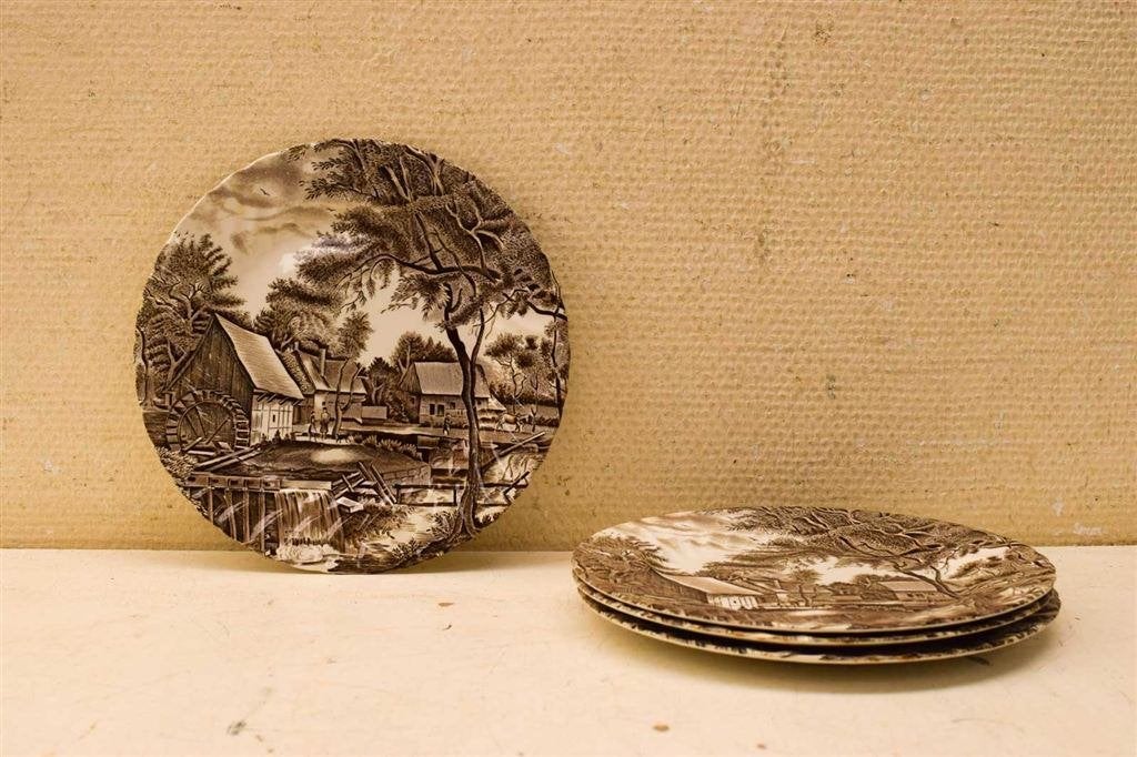 4 stuks Johnson Brother porseleinen platte borden 48972, Huis en Inrichting, Keuken | Servies, Gebruikt, Ophalen of Verzenden