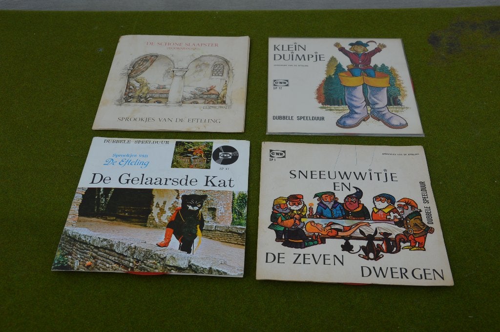 4 oude Efteling singeltjes uit jaren70 Sprookjes van Eftelin, Ophalen of Verzenden, Gebruikt, Gebruiksvoorwerp