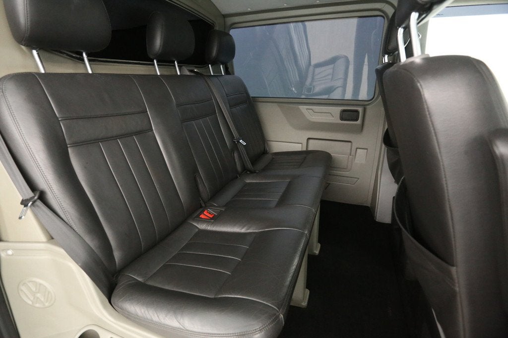 Volkswagen Transporter 2.5 TDI L2H1 175PK | Dubbele Cabine |, Gebruikt, Parkeersensor, Volkswagen, Zwart