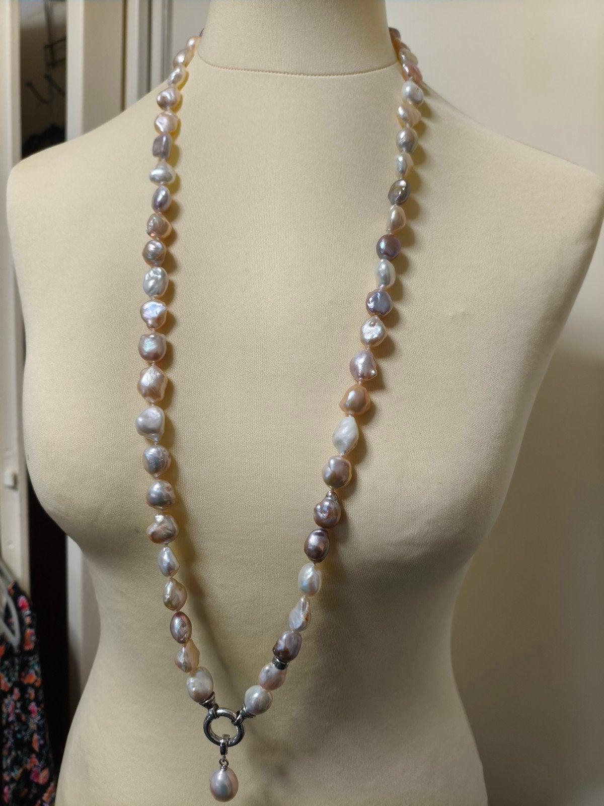 KOBU Barokke parelketting, Ophalen, Zo goed als nieuw, Overige kleuren, Zilver