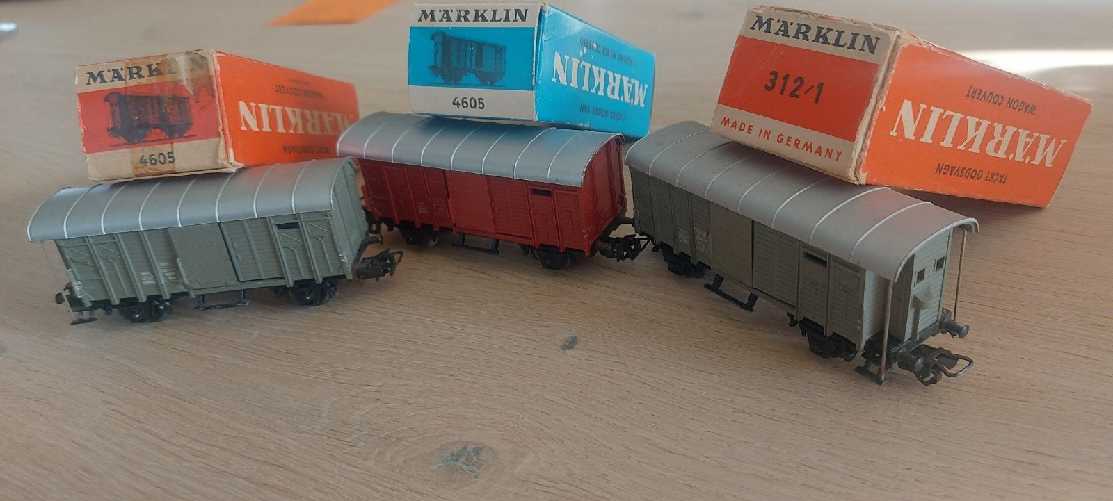 3 Märklin SBB/CFF gesloten goederenwagens artnr 4605 in ovp, Hobby en Vrije tijd, Modeltreinen | H0, Wisselstroom, Wagon, Ophalen of Verzenden