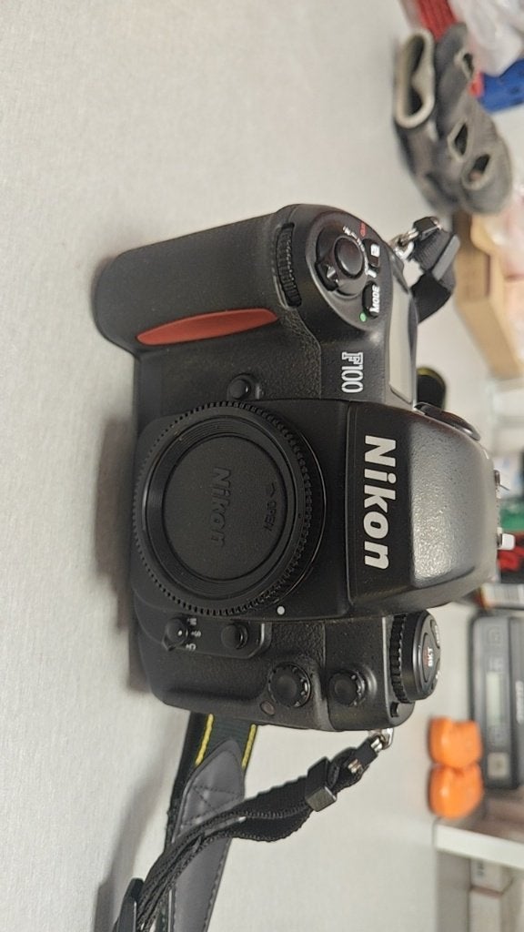 Nikon F100 - Analoge Spiegelreflexcamera, Audio, Tv en Foto, Fotocamera's Analoog, Gebruikt, Spiegelreflex, Nikon, Ophalen of Verzenden