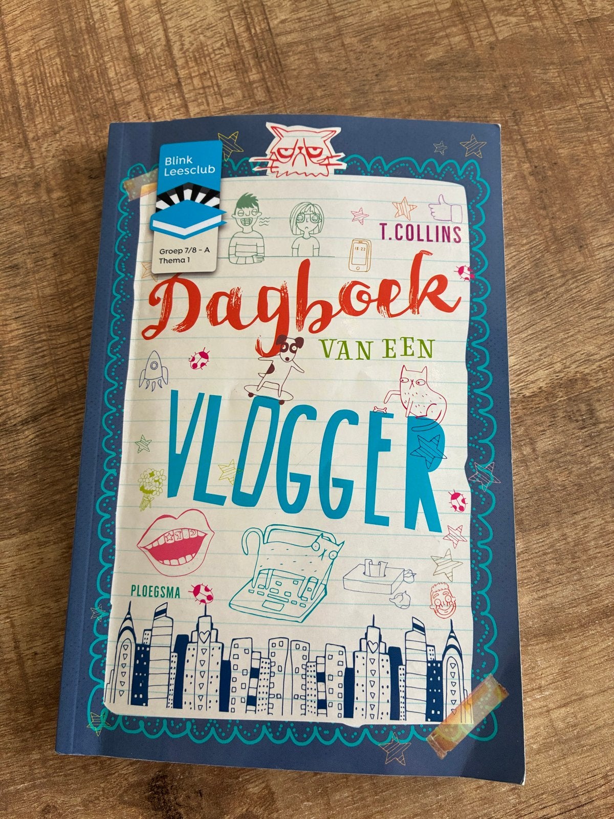Dagboek van een Vlogger - T. Collins (Blink Leesclub), Ophalen of Verzenden, Gelezen, Fictie