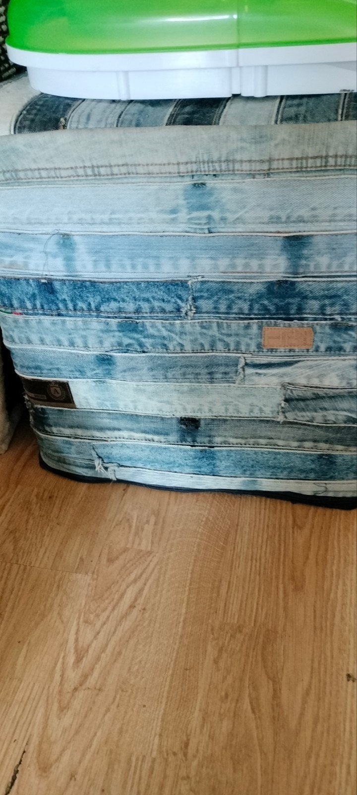 Unieke denim poef/voetenbank - handgemaakt, Ophalen, Minder dan 50 cm, Gebruikt, Vierkant