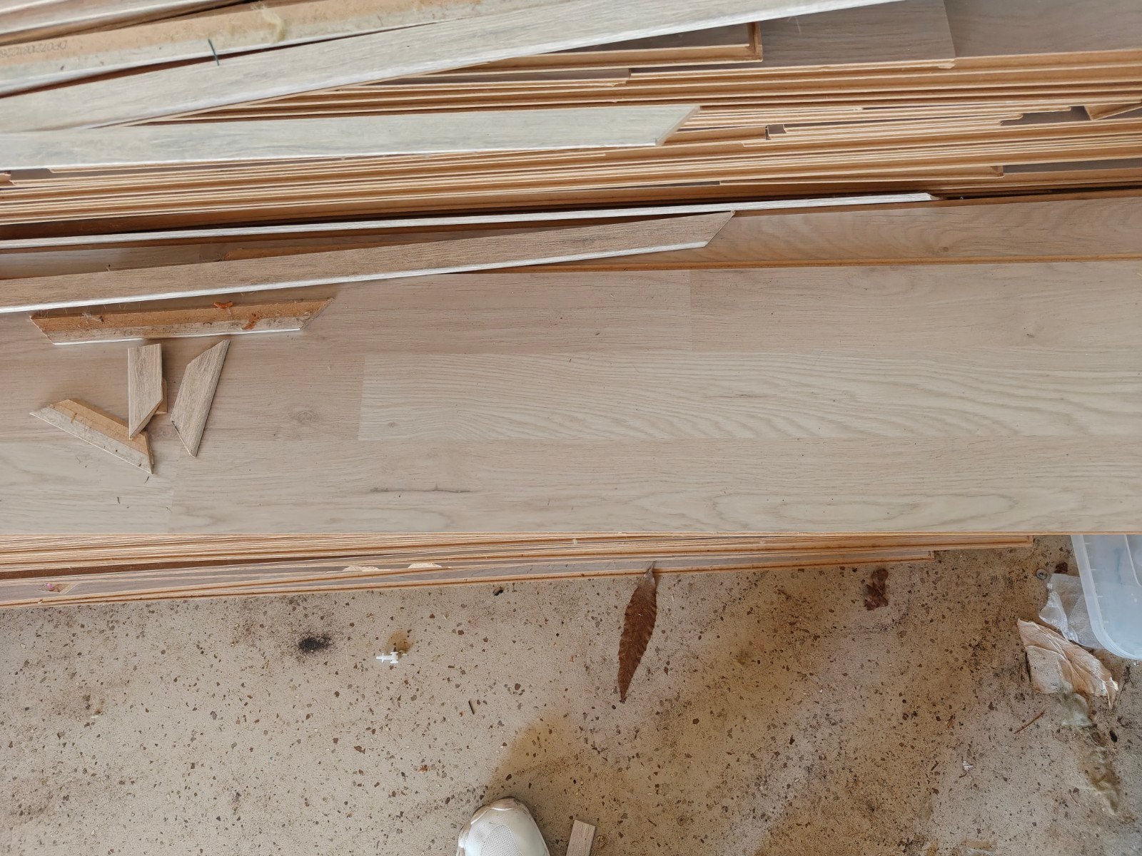 gratis af te halen Laminaatvloerdelen - Licht hout, diverse, Ophalen, Gebruikt, 10 m² of meer, 10 tot 30 cm