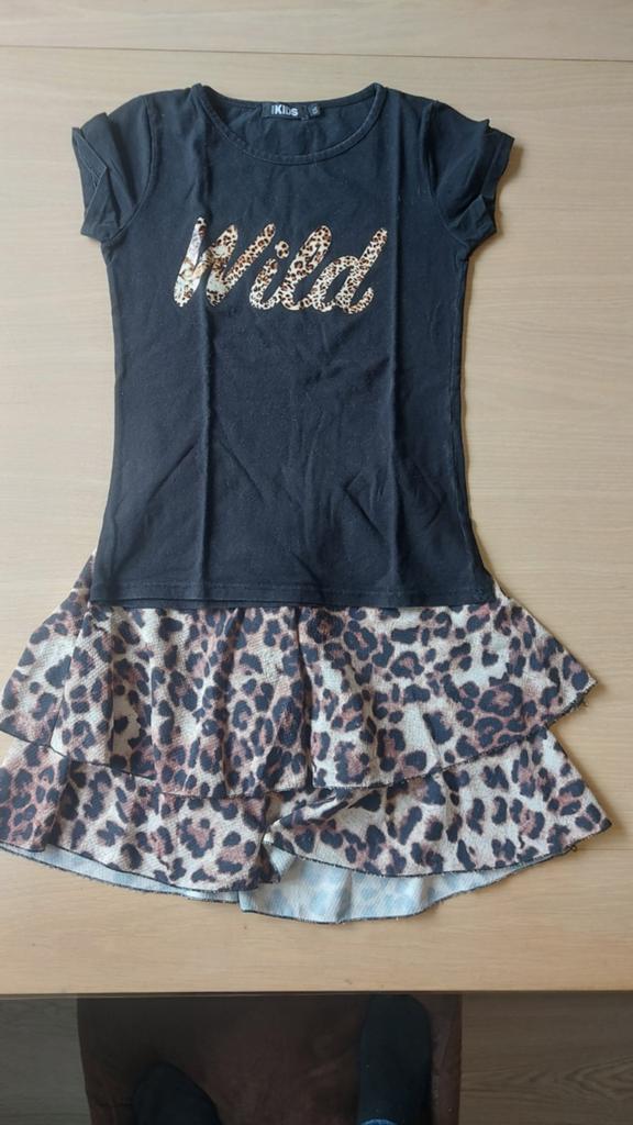 Zwart shirt met luipaardprint rokje - ' maat 146-152   v, Gebruikt, Meisje, Kids, Ophalen of Verzenden