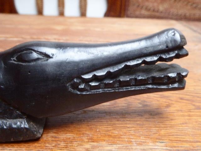 Handgesneden ebbenhouten krokodil, Ophalen of Verzenden