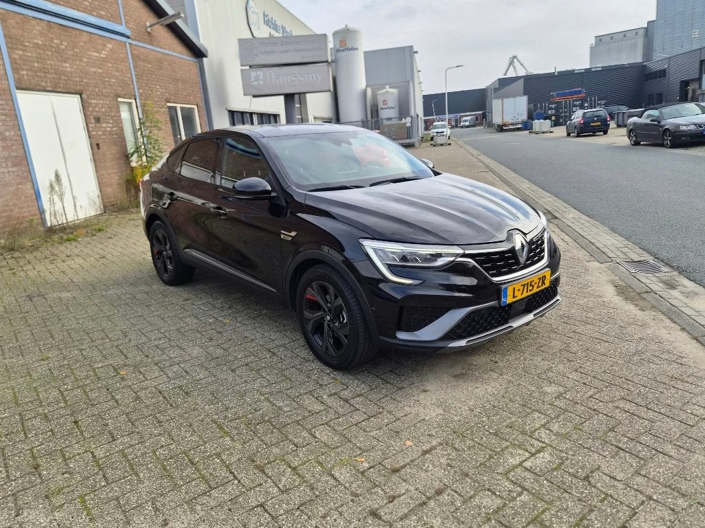Renault Arkana 1.6 E-tech Hybrid 145pk Aut 2021 Zwart, Auto's, Zwart, 4 cilinders, Zwart, Origineel Nederlands