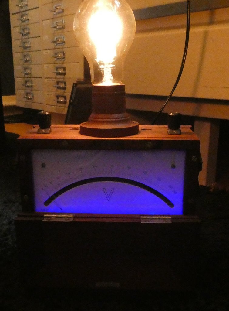 Vintage omgebouwde NIEAF Voltmeter Lamp jaren 50, Overige merken, Gebruikt, Met schakelaar, Hout