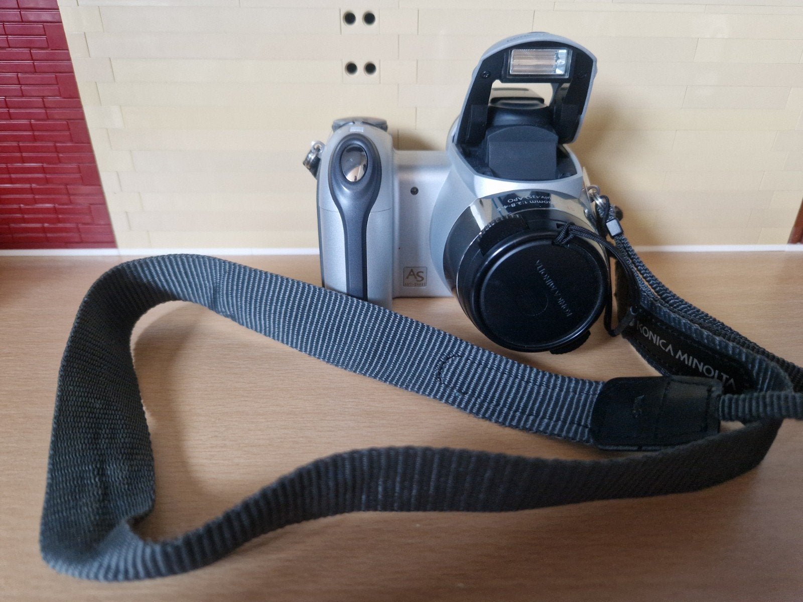 Konica Minolta Dimage Z3 Digitale Camera (Retro), Beeldstabilisatie, Gebruikt, Konica, Ophalen of Verzenden
