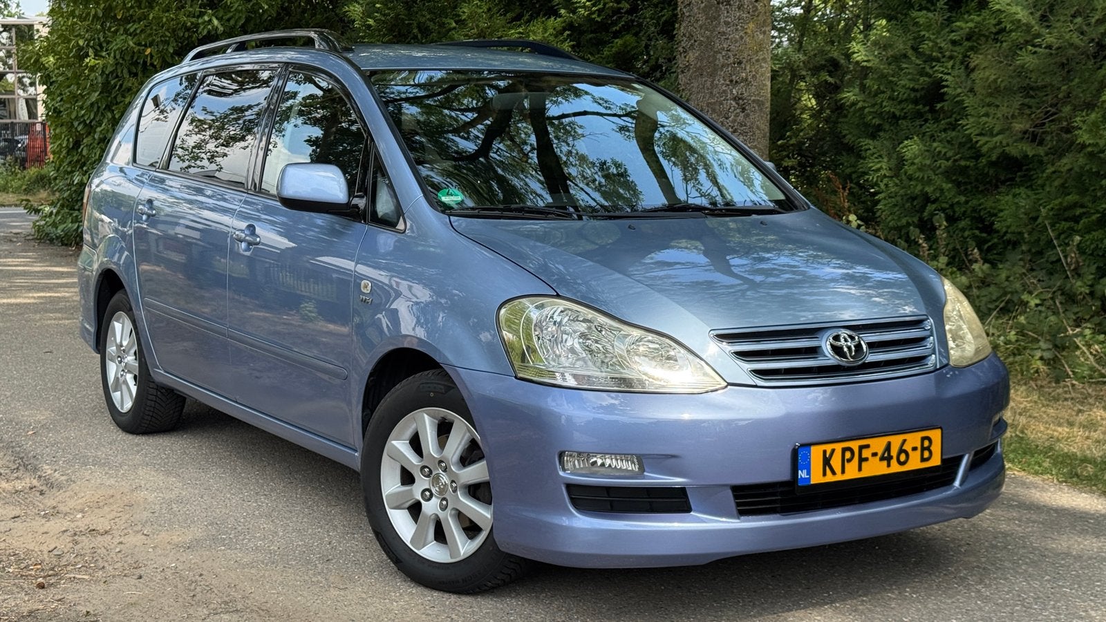 Toyota Avensis Verso 2.0 AUT | 7P | Youngtimer | Dealer OH., Auto's, Stof, 4 cilinders, Blauw, 7 stoelen
